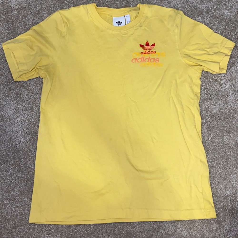 Vintage yellow adidas t-shirt